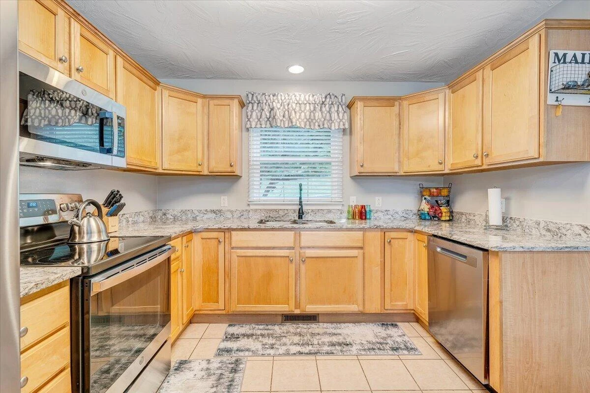 345 Cambridge CT #A4 - Photo 8