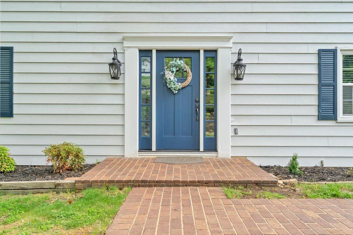2704 Summit Ridge RD NE - Photo 3