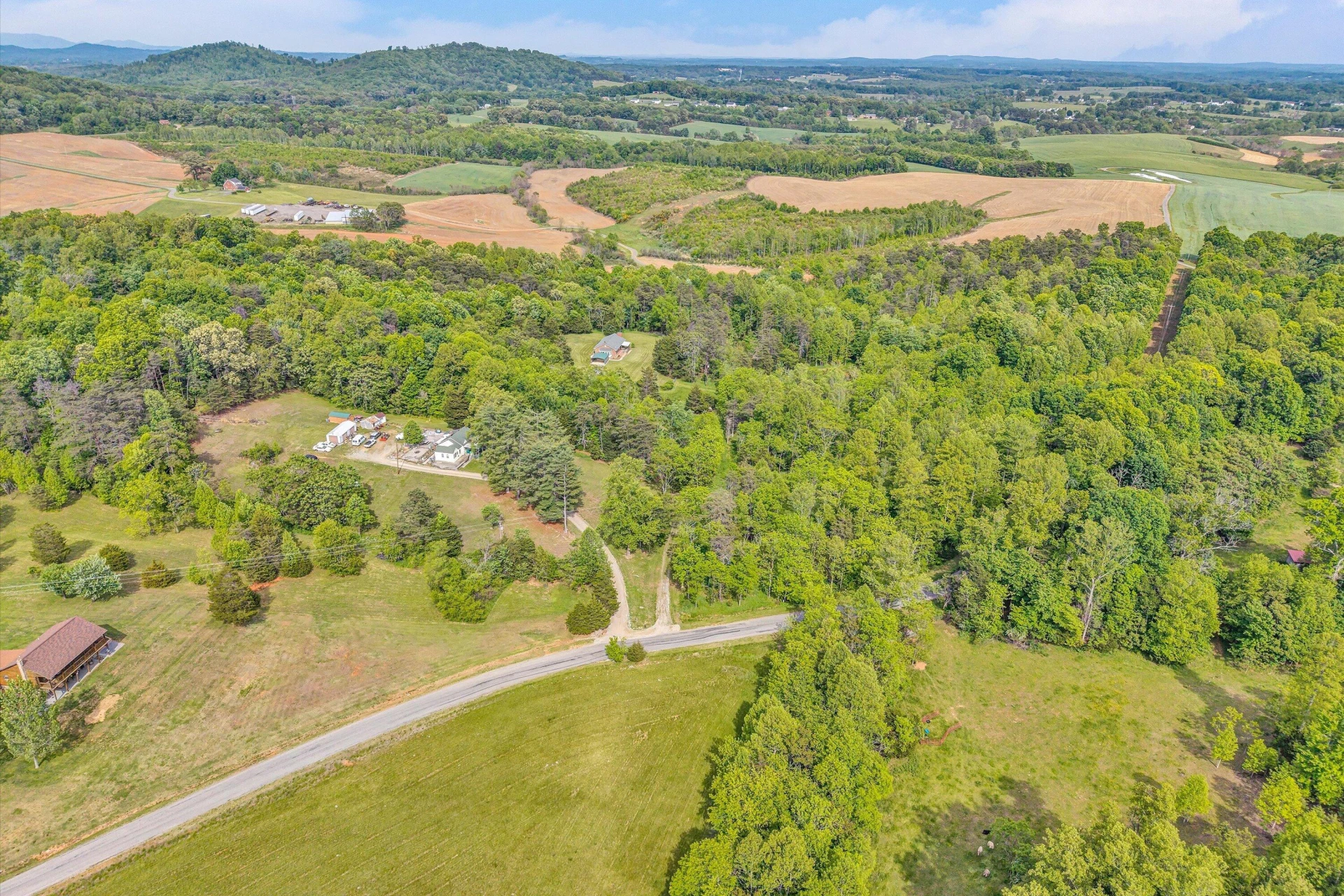 2296 Sandy Level RD - Photo 29