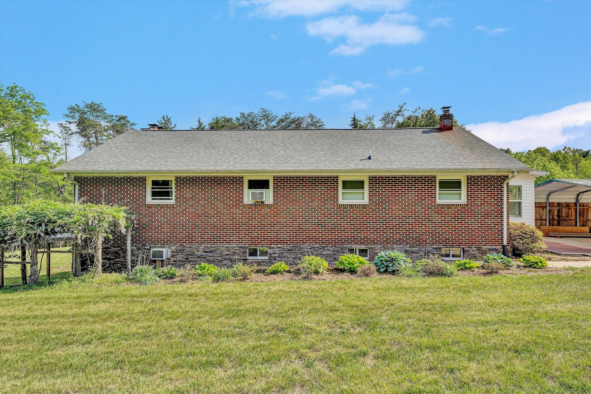 2296 Sandy Level RD - Photo 32