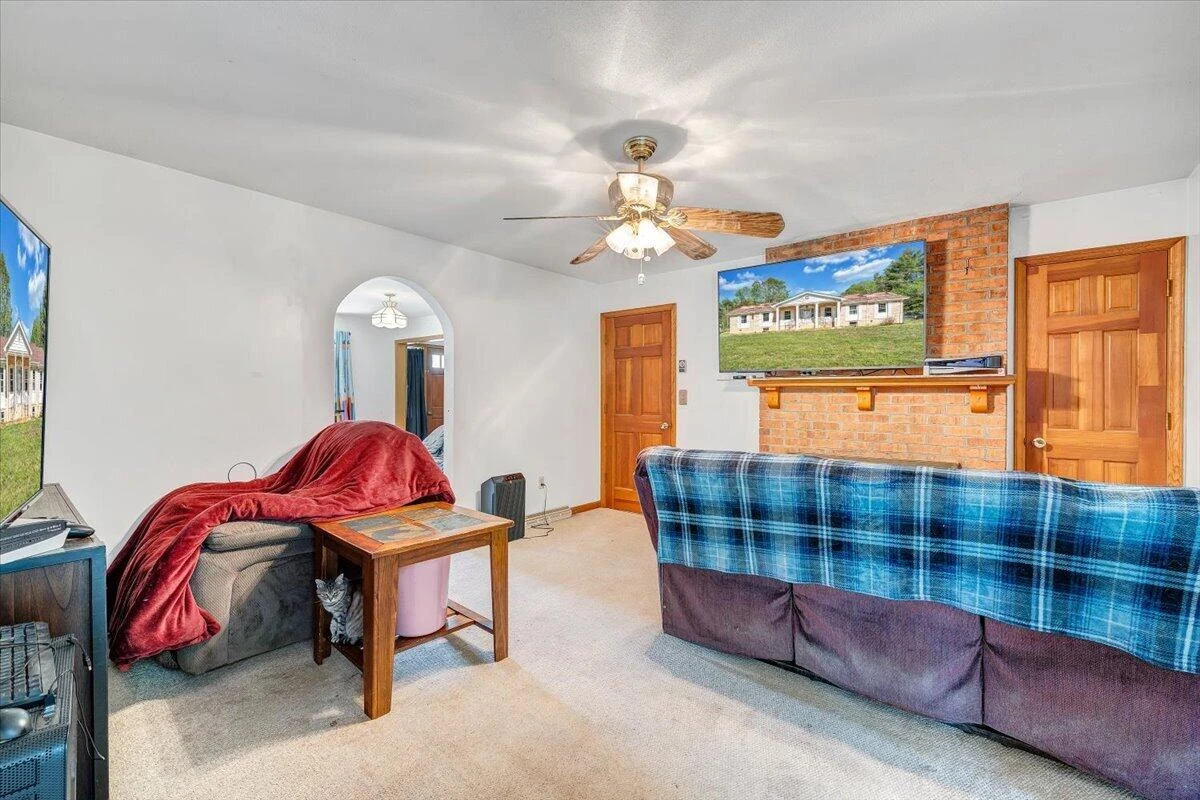 1547 Kings Store RD NE - Photo 14
