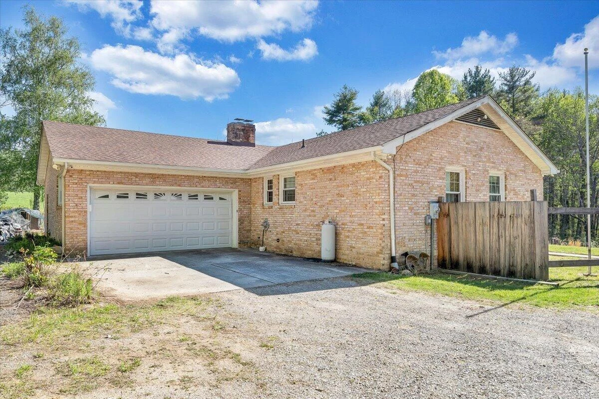 1547 Kings Store RD NE - Photo 43