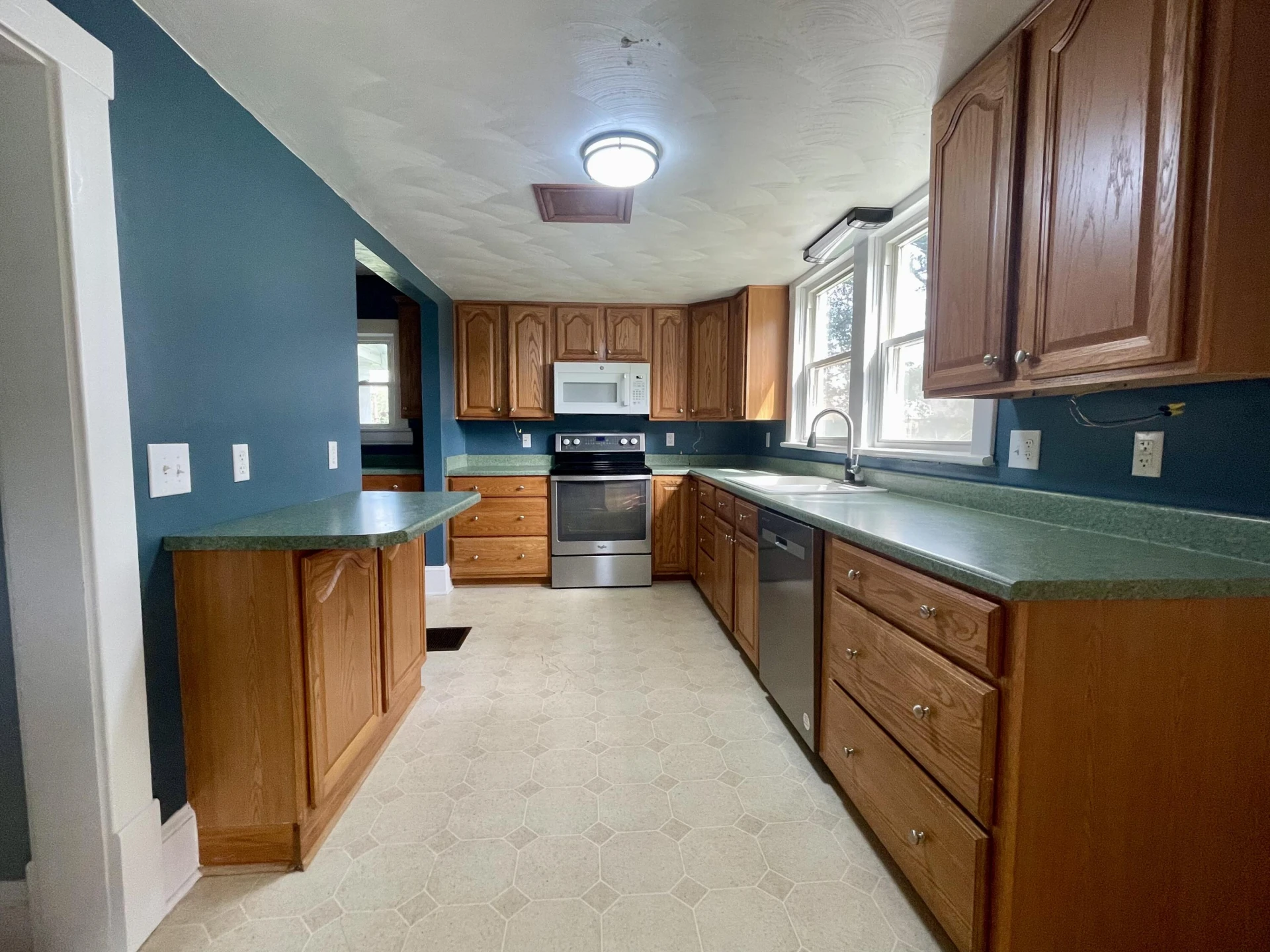 1334 Price ST - Photo 14