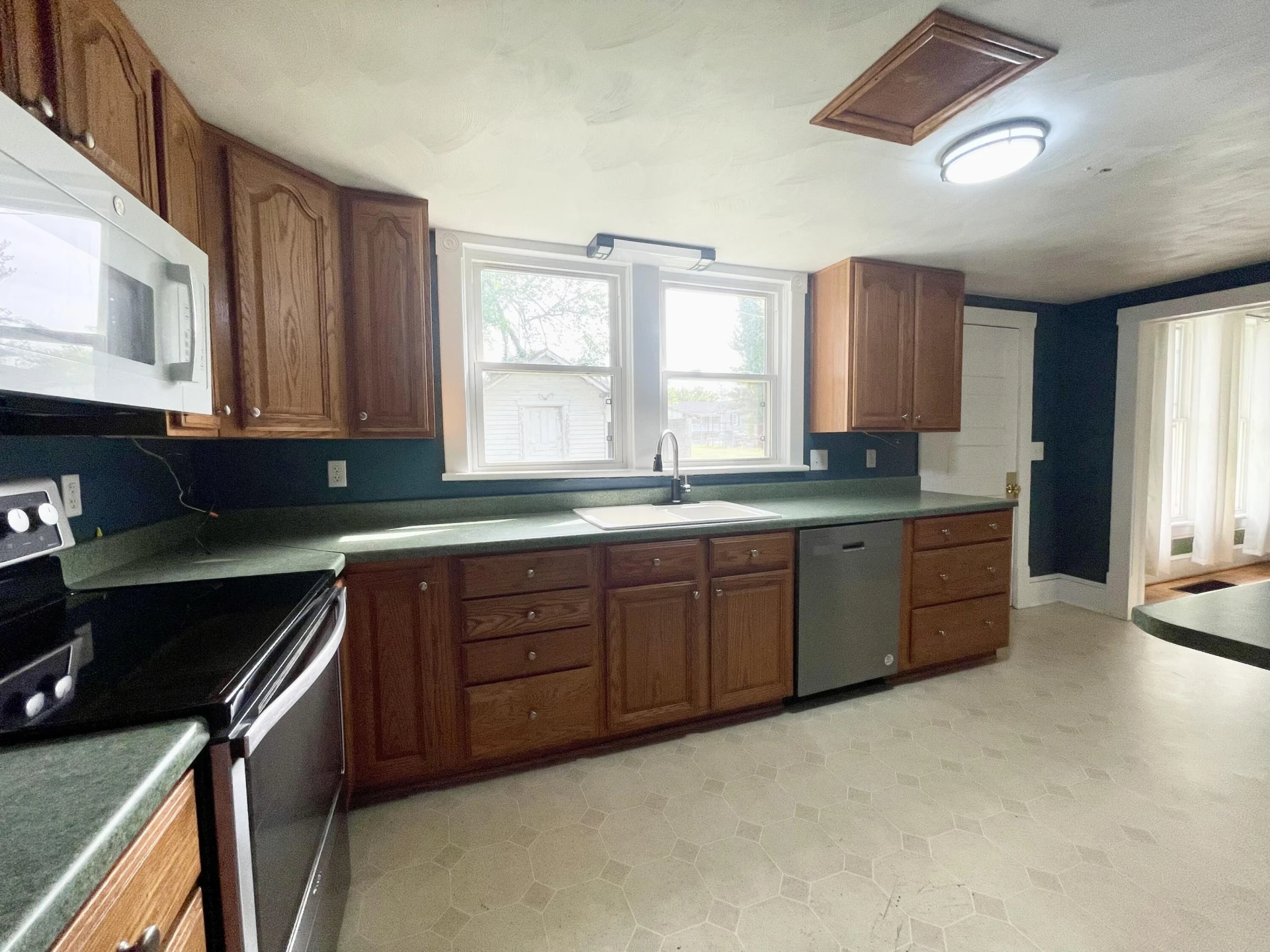 1334 Price ST - Photo 19