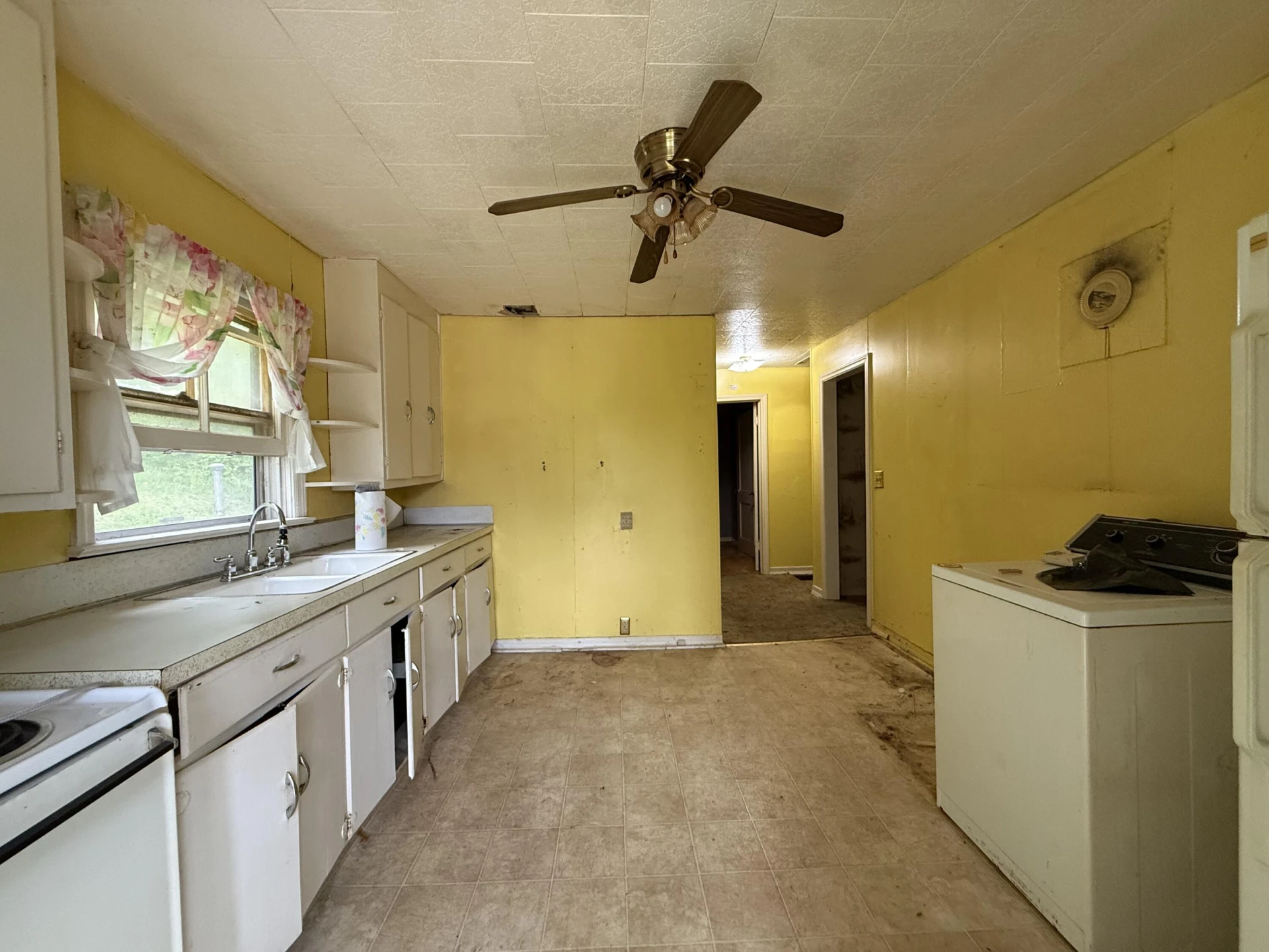 111 Spring Hollow RD - Photo 3
