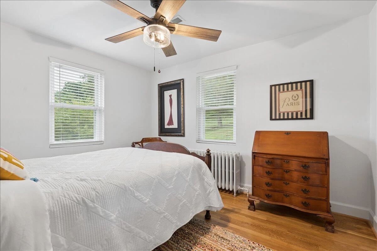 720 Vine ST - Photo 16