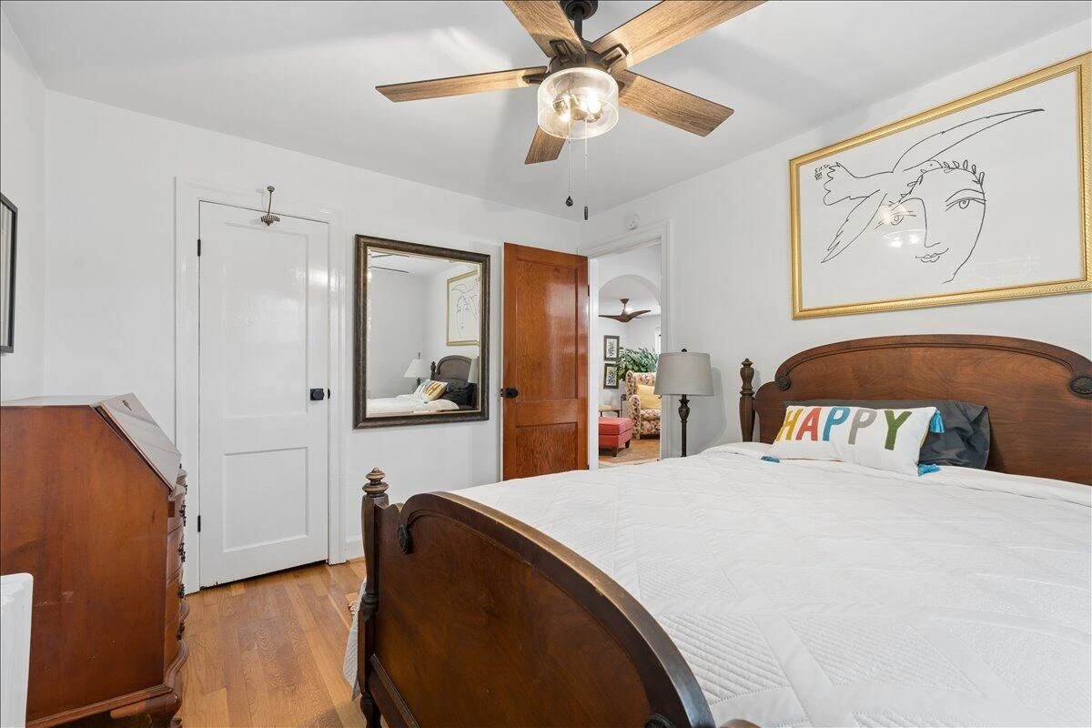 720 Vine ST - Photo 17