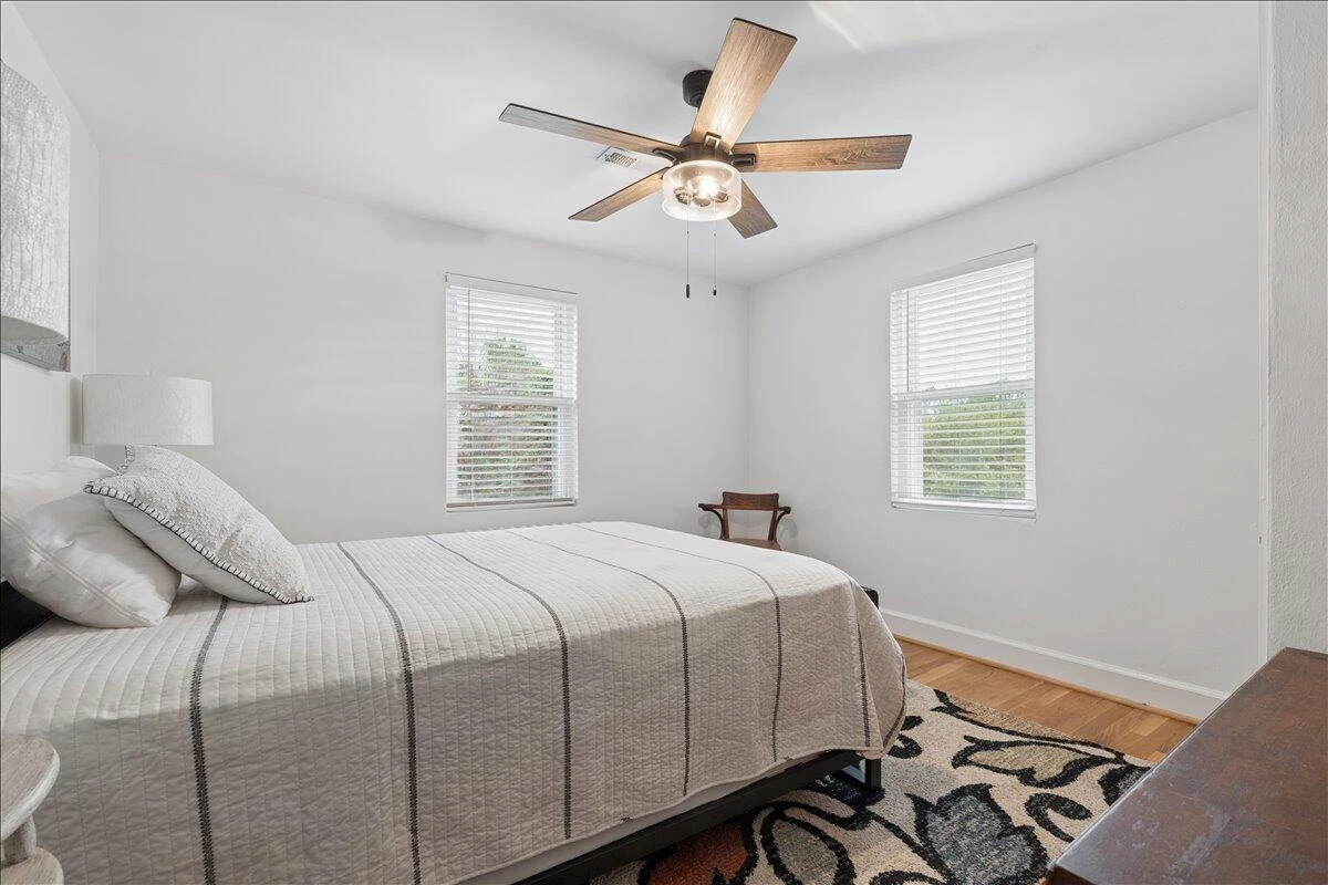 720 Vine ST - Photo 18