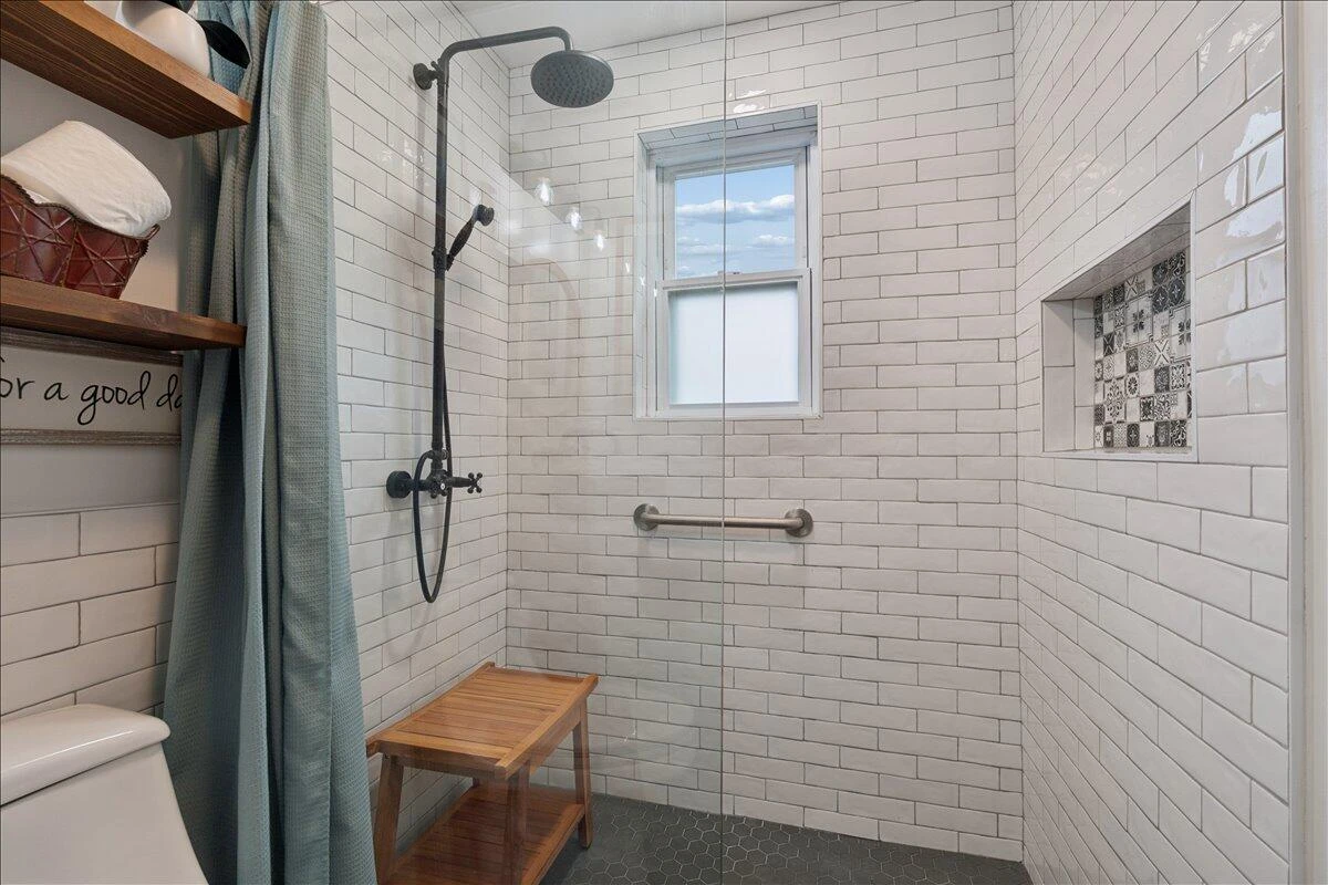 720 Vine ST - Photo 22