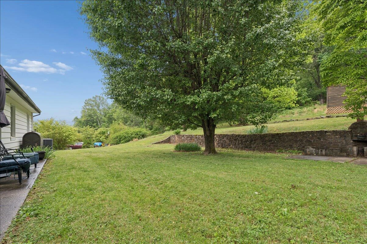 720 Vine ST - Photo 28