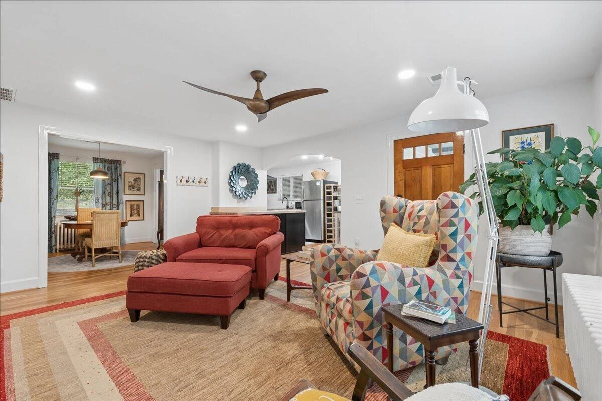 720 Vine ST - Photo 4