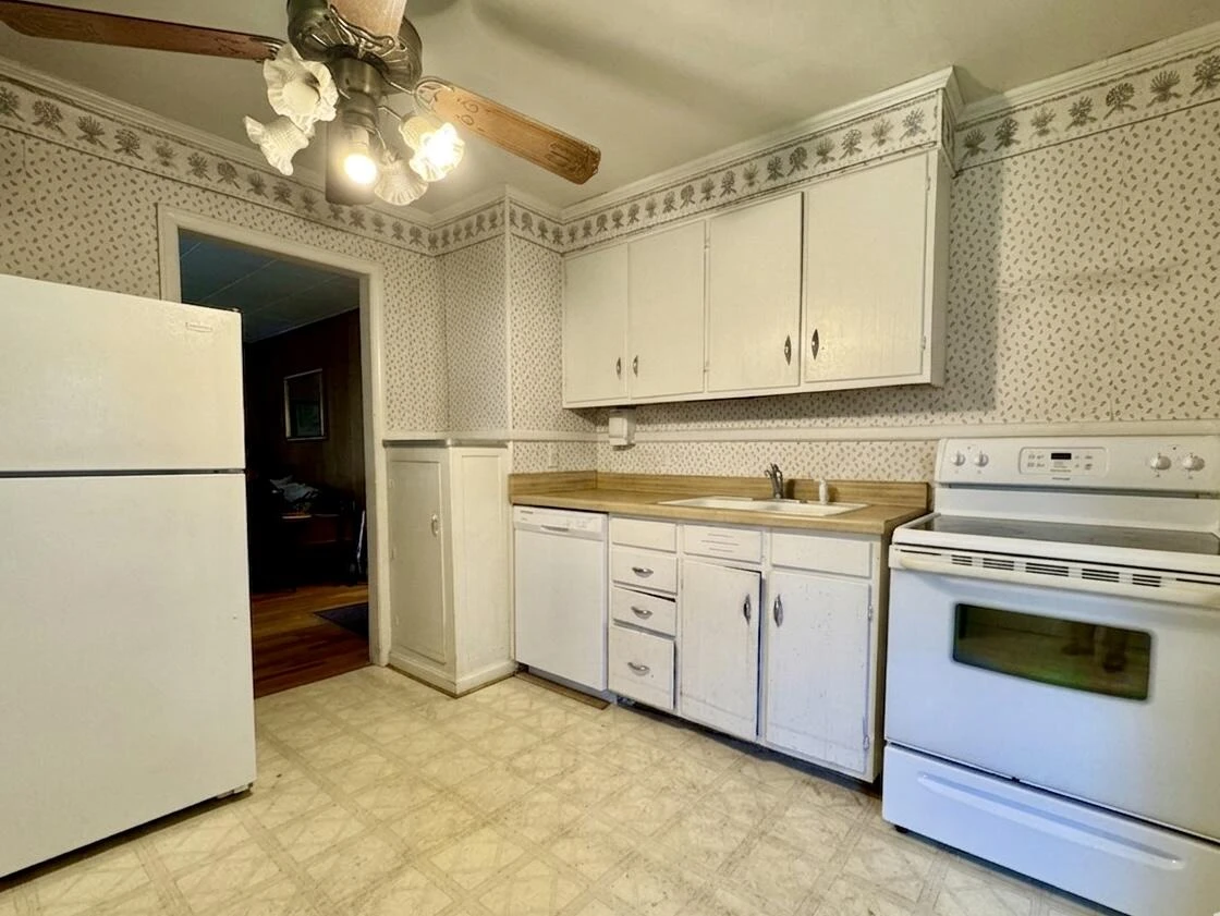 1411 Graybill RD NW - Photo 10