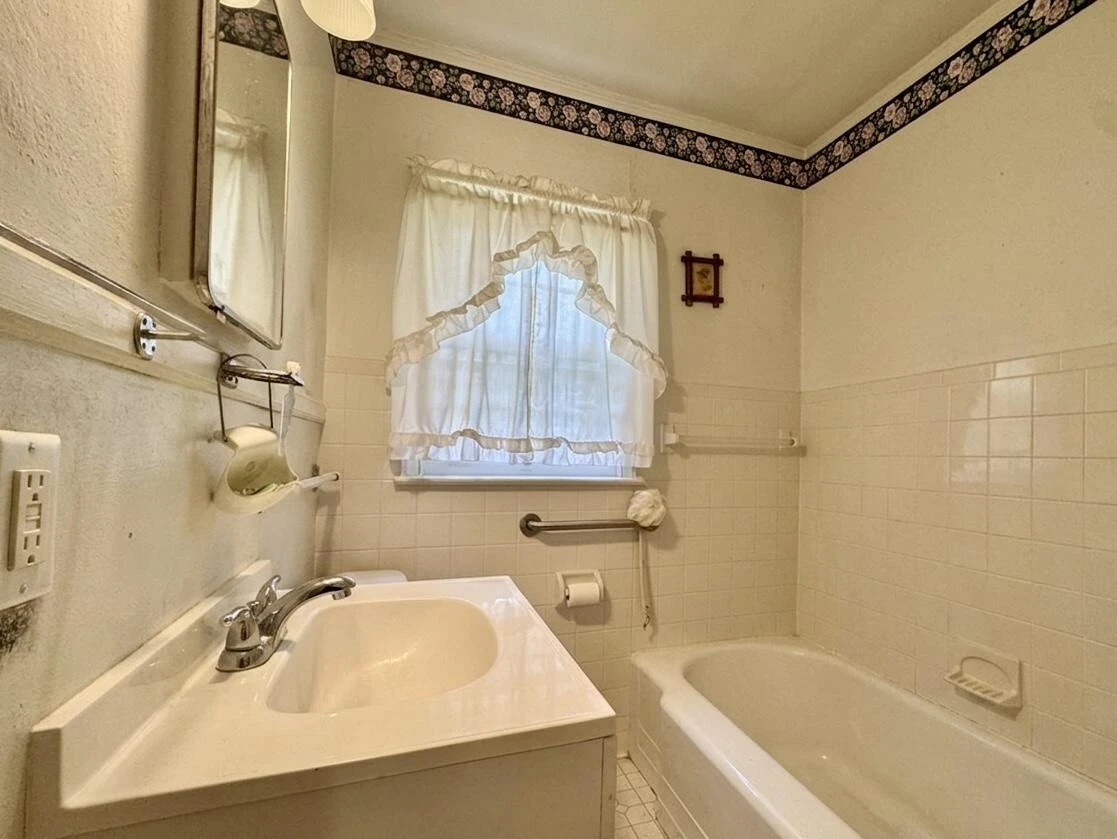 1411 Graybill RD NW - Photo 13