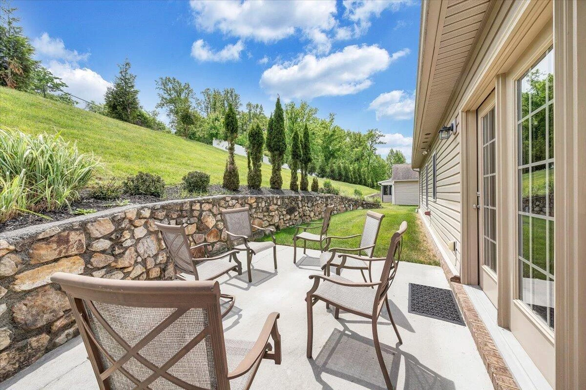 5897 Monet DR - Photo 36
