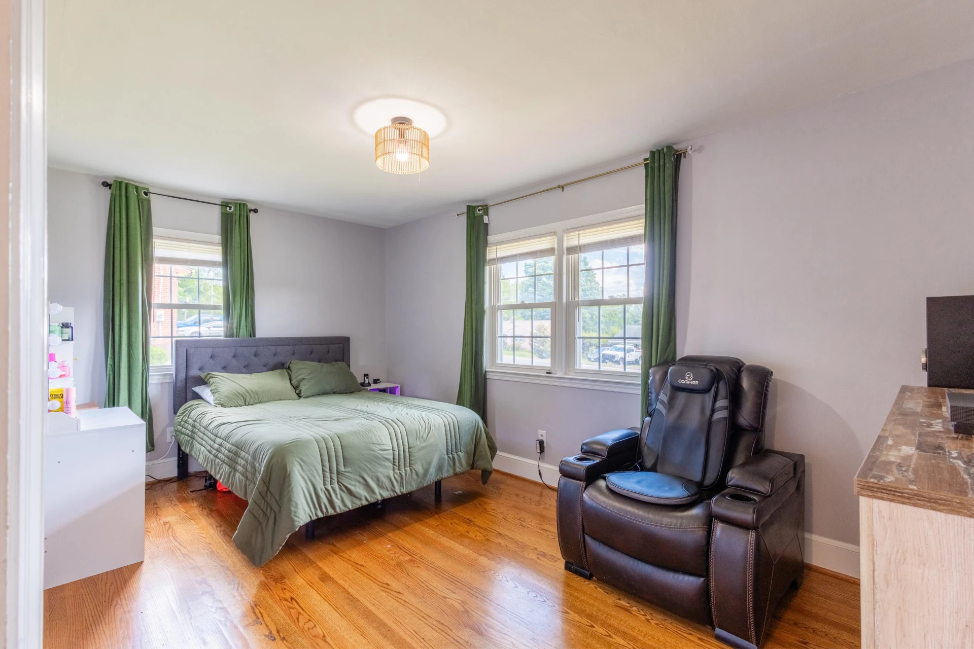 60 Whitten ST - Photo 7