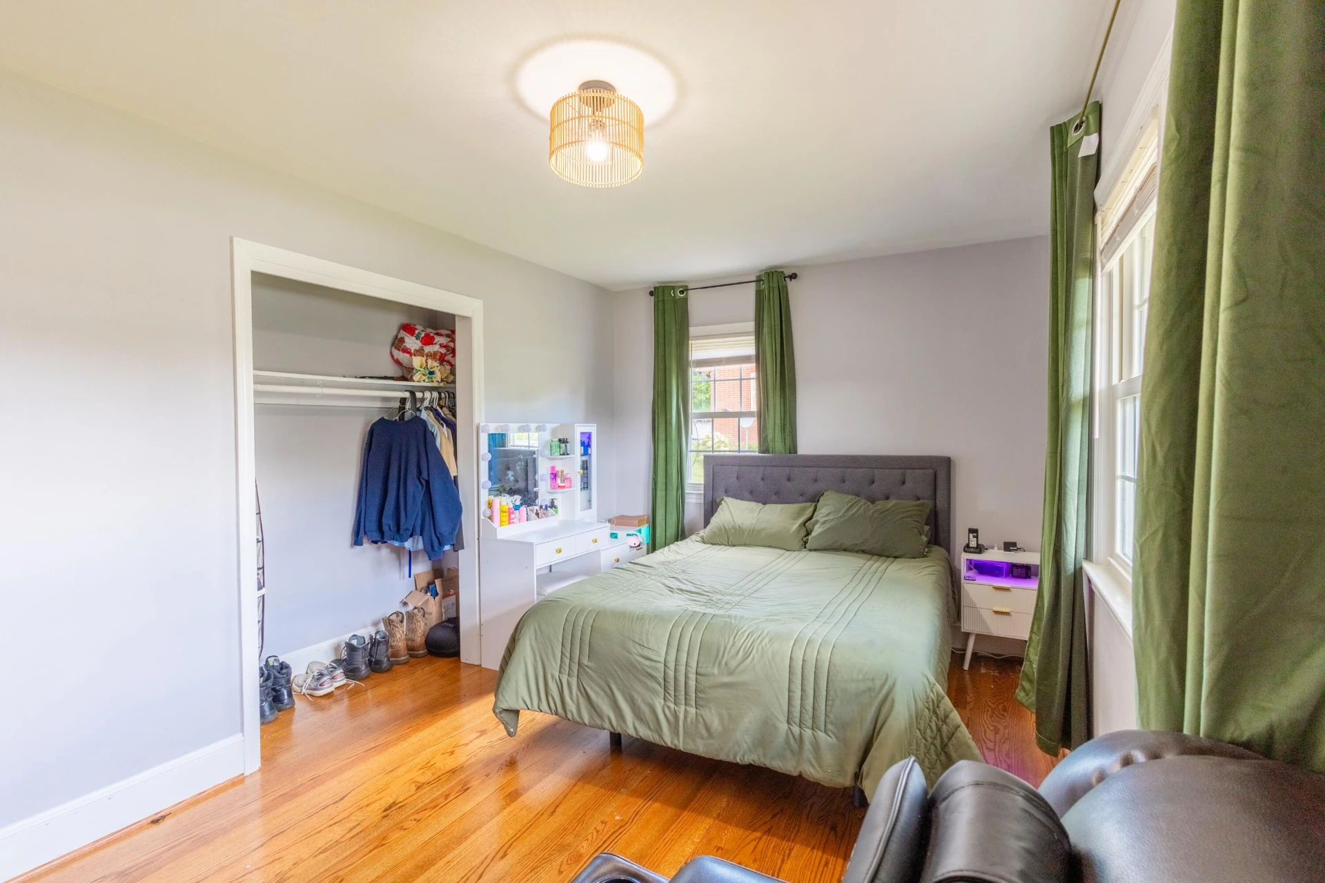 60 Whitten ST - Photo 8