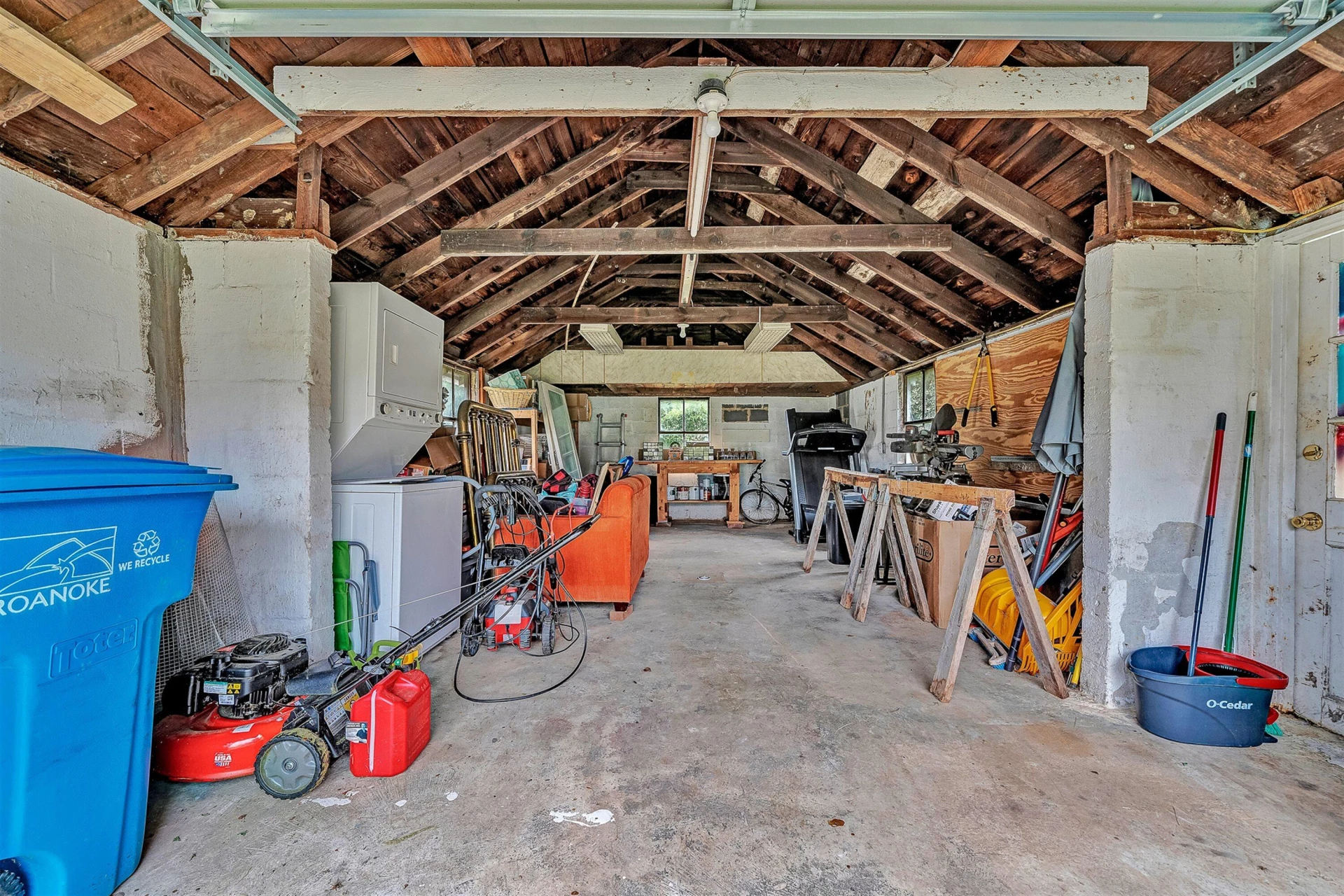 1119 Gearhart RD SE - Photo 18