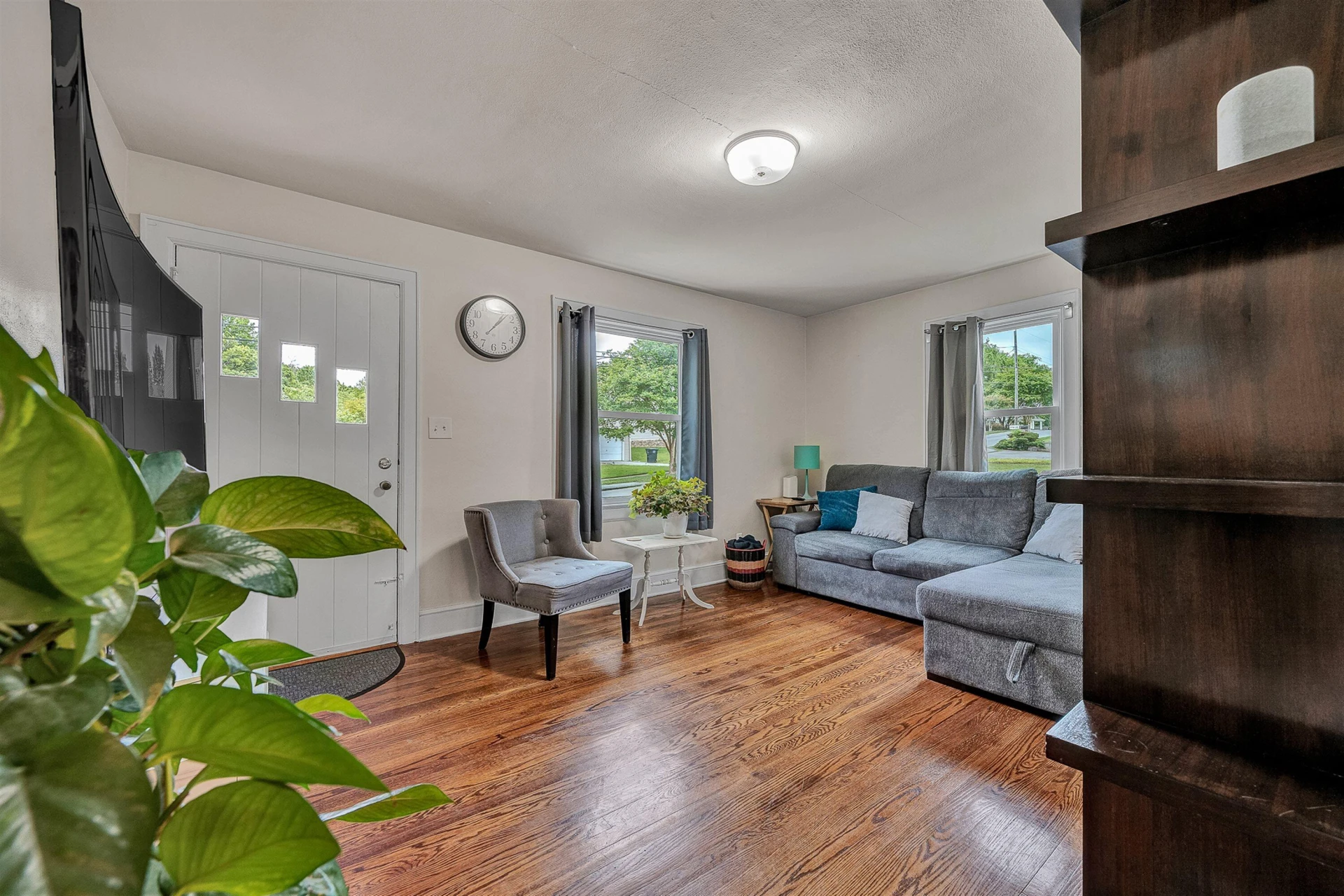 1119 Gearhart RD SE - Photo 4