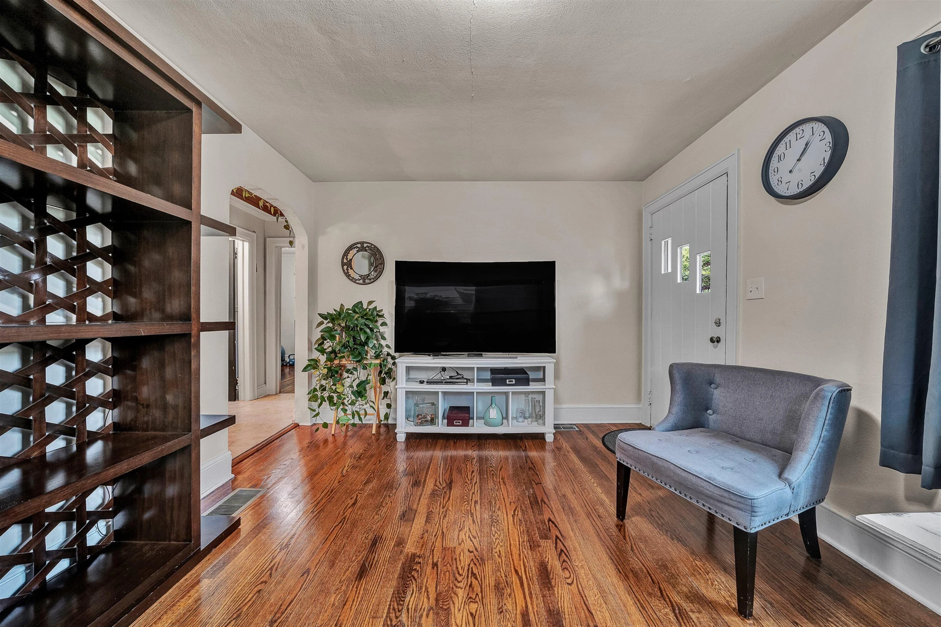 1119 Gearhart RD SE - Photo 5