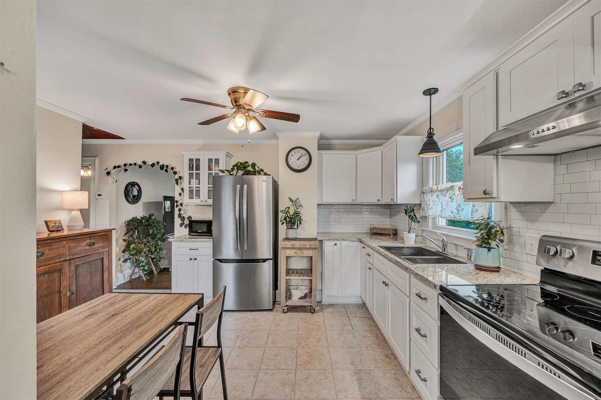 1119 Gearhart RD SE - Photo 9