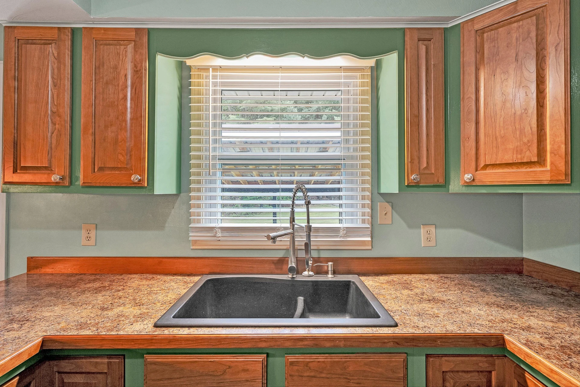698 Hummingbird LN SE - Photo 11