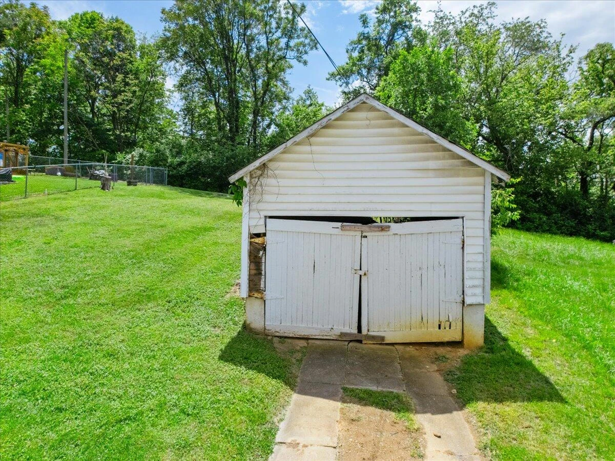 1714 Chapman AVE SW - Photo 63