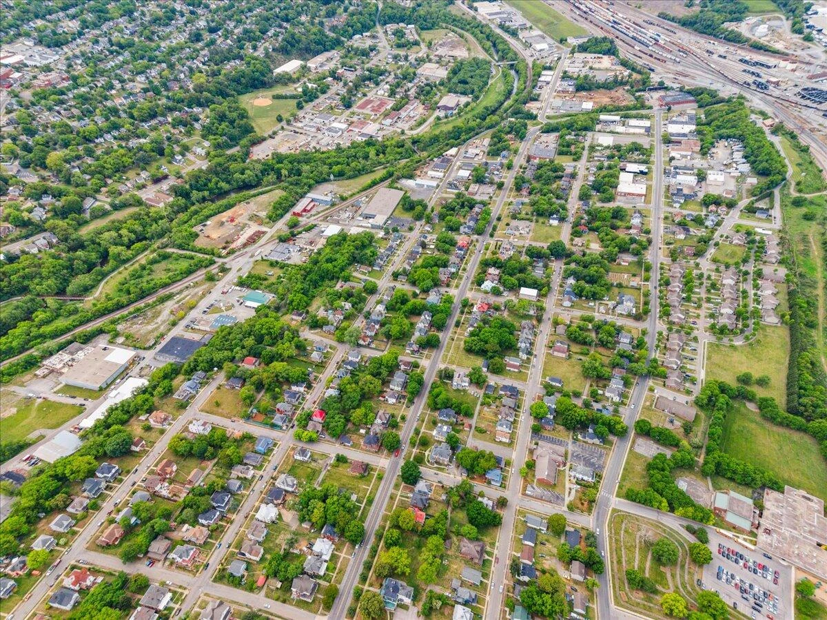 1714 Chapman AVE SW - Photo 80