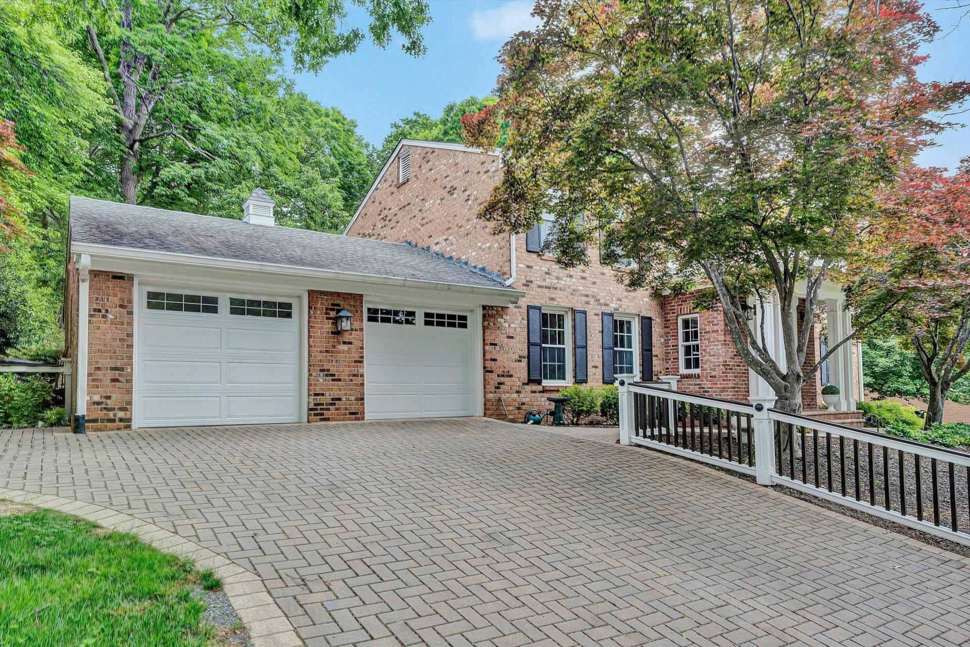 6235 Hidden Valley DR