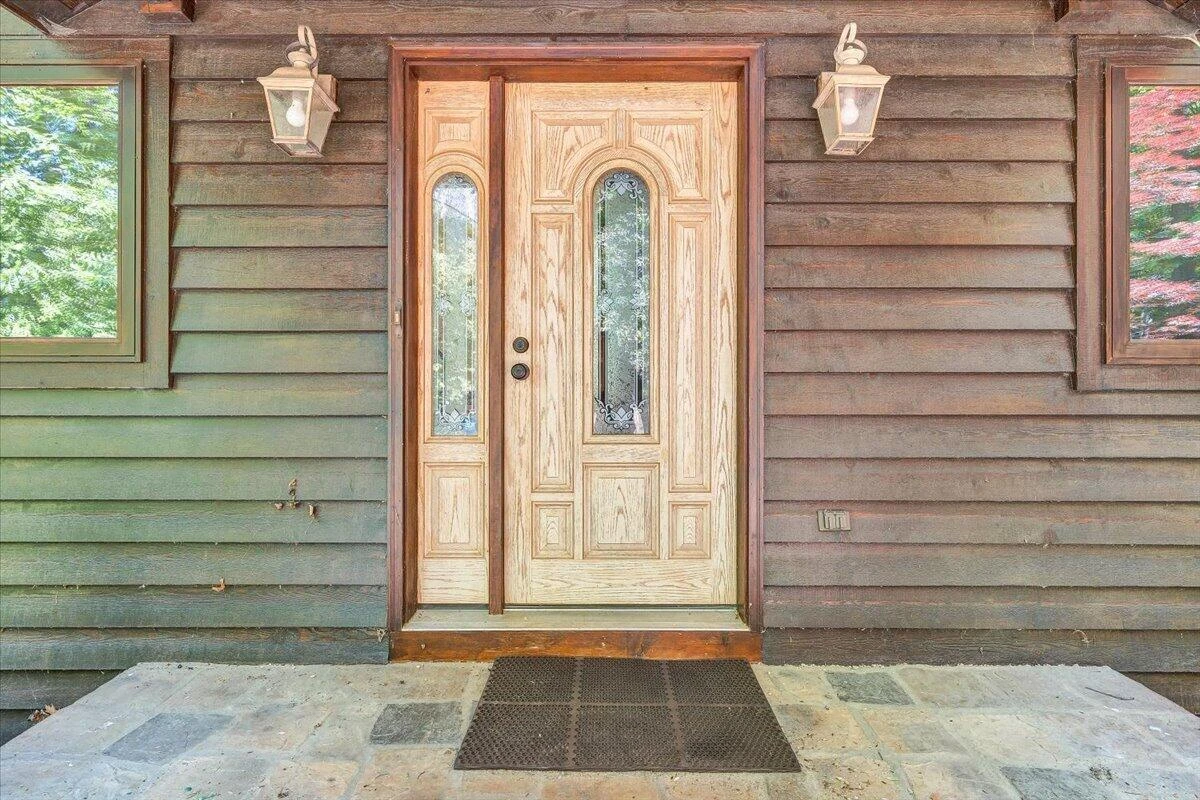 1042 Runaway Bay RD - Photo 10