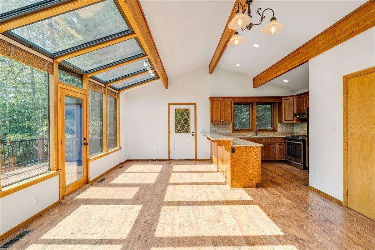 1042 Runaway Bay RD - Photo 18
