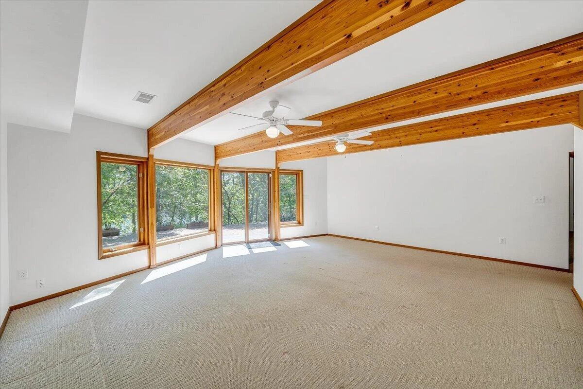1042 Runaway Bay RD - Photo 39
