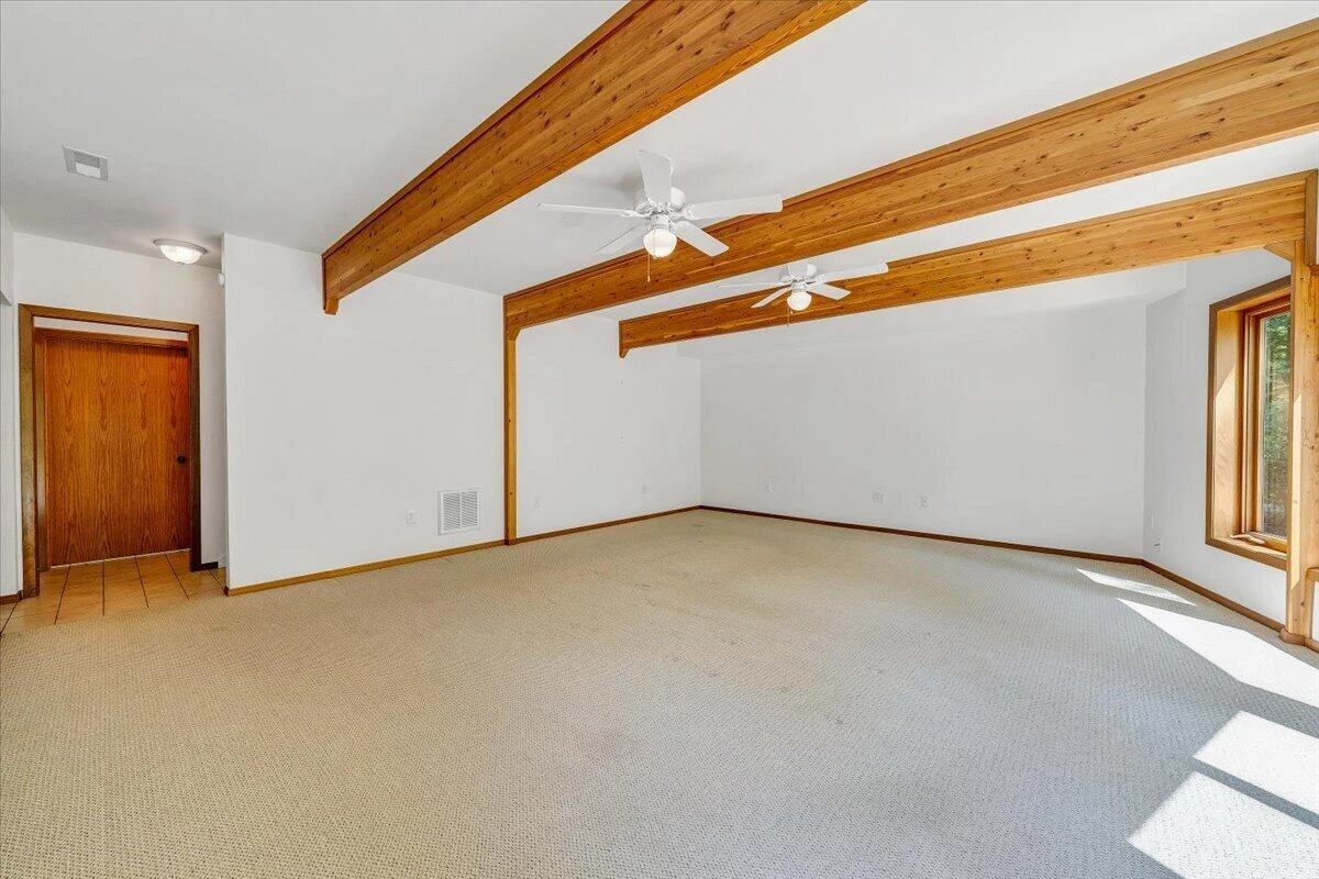 1042 Runaway Bay RD - Photo 40