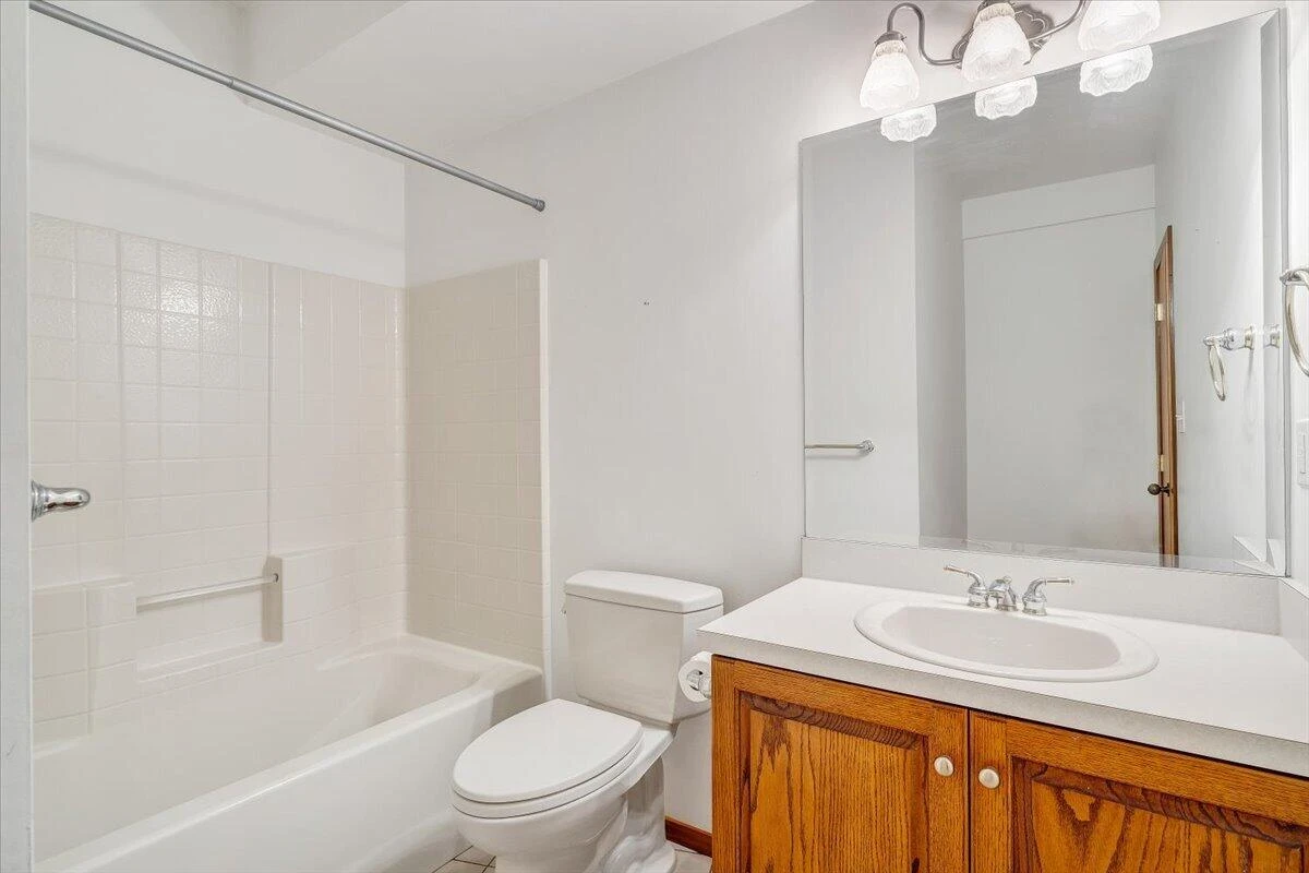 1042 Runaway Bay RD - Photo 43