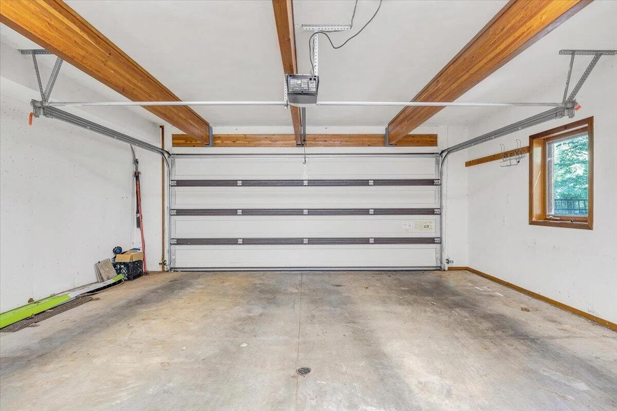 1042 Runaway Bay RD - Photo 47