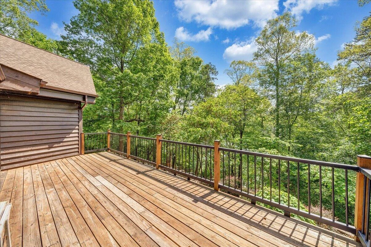 1042 Runaway Bay RD - Photo 50