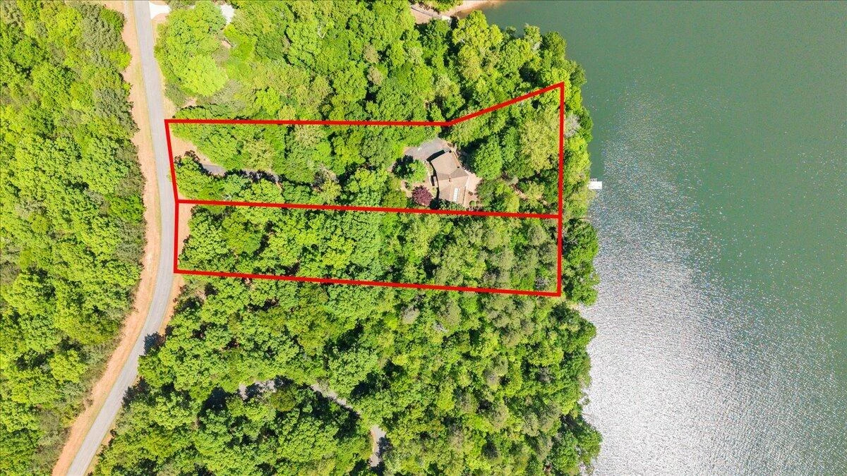 1042 Runaway Bay RD - Photo 6