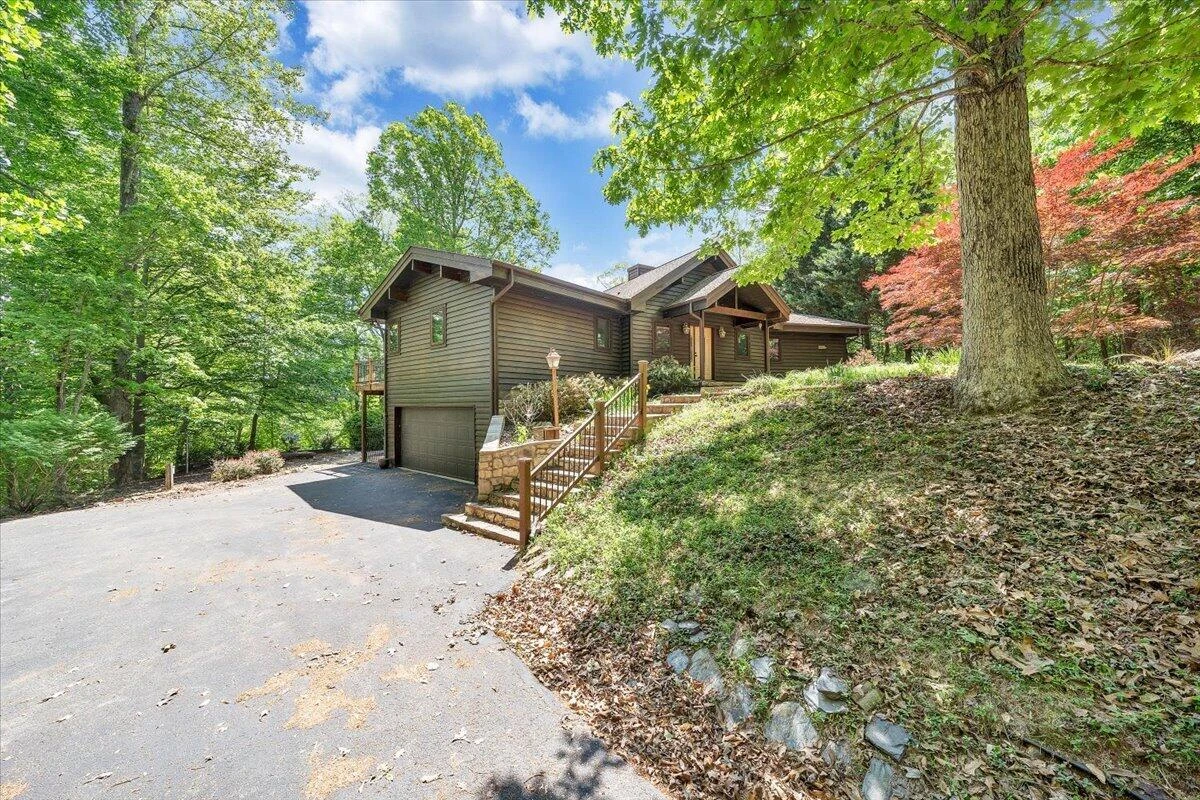 1042 Runaway Bay RD - Photo 65