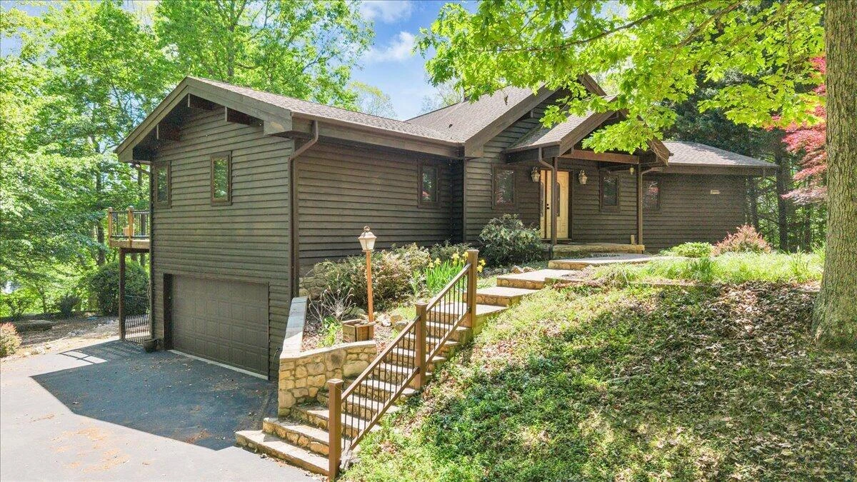 1042 Runaway Bay RD - Photo 67
