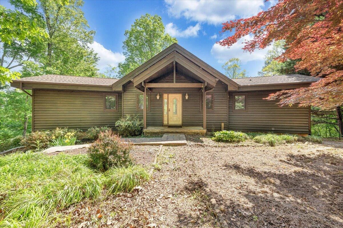 1042 Runaway Bay RD - Photo 7