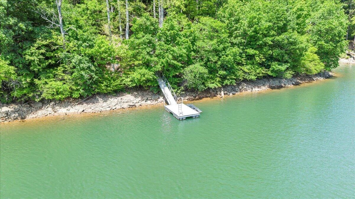 1042 Runaway Bay RD - Photo 71