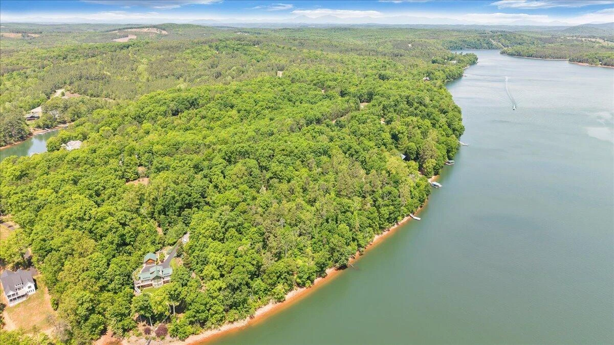 1042 Runaway Bay RD - Photo 74