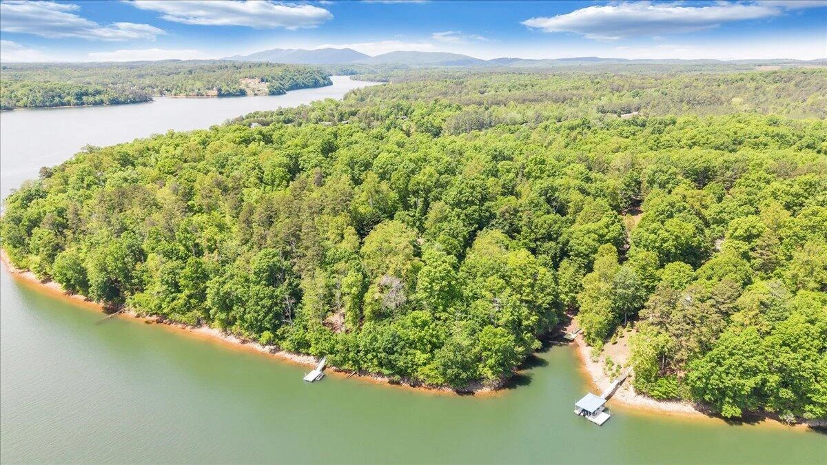 1042 Runaway Bay RD - Photo 75