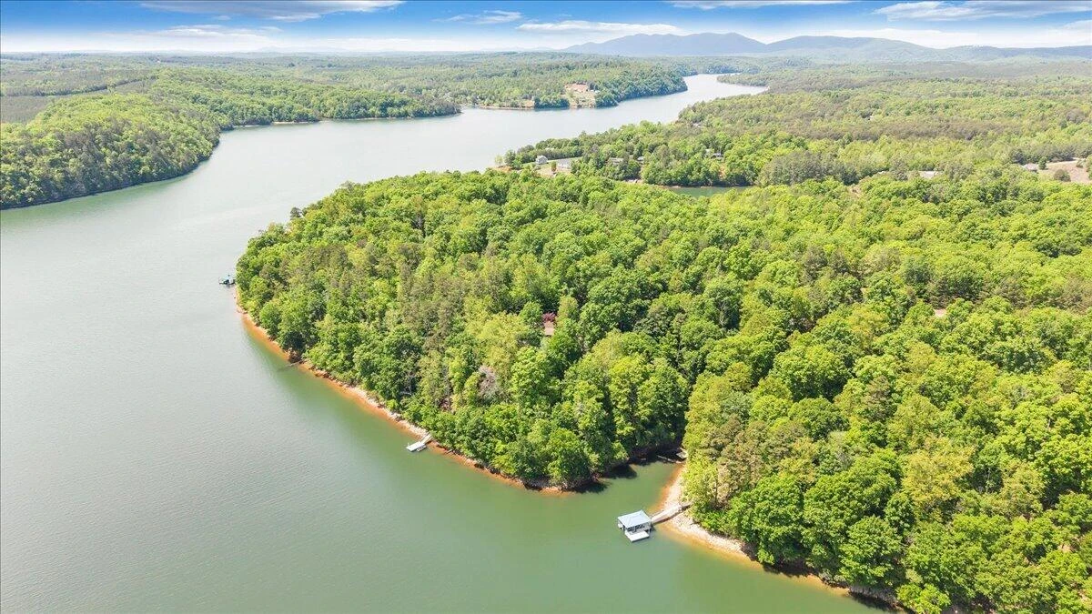 1042 Runaway Bay RD - Photo 76