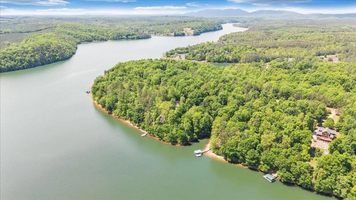 1042 Runaway Bay RD - Photo 77