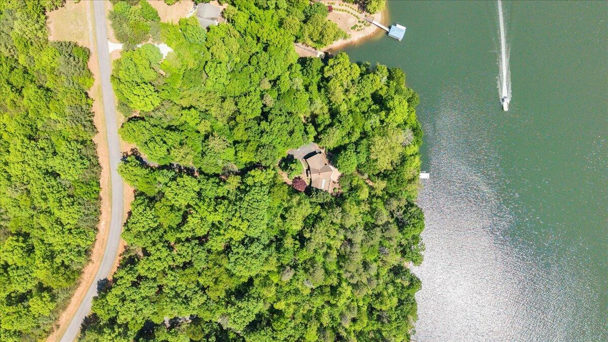1042 Runaway Bay RD - Photo 83