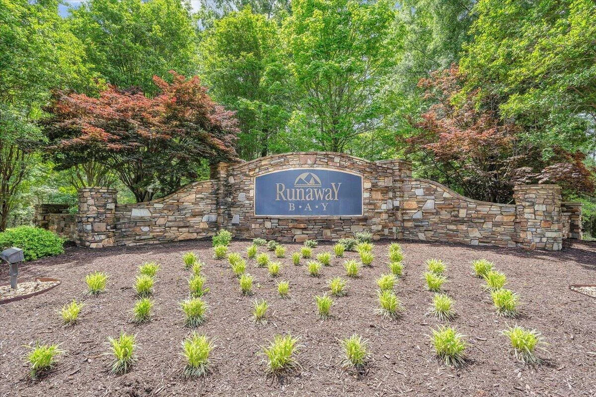 1042 Runaway Bay RD - Photo 84