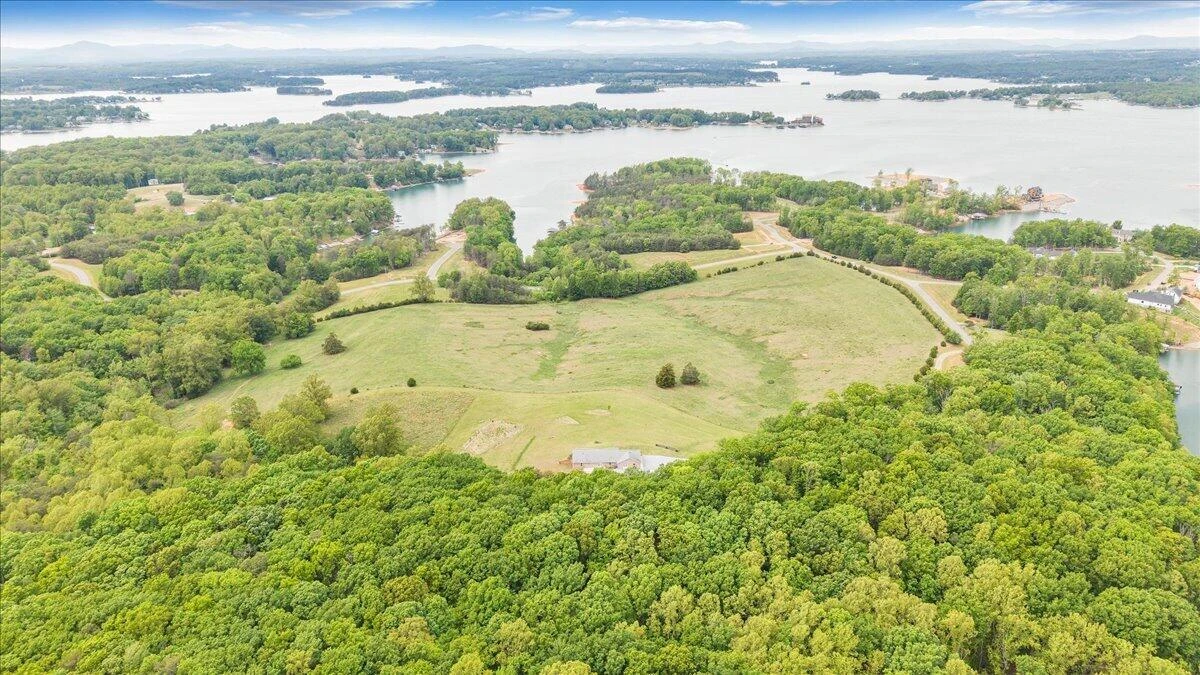 268 Sweetwater Bay DR