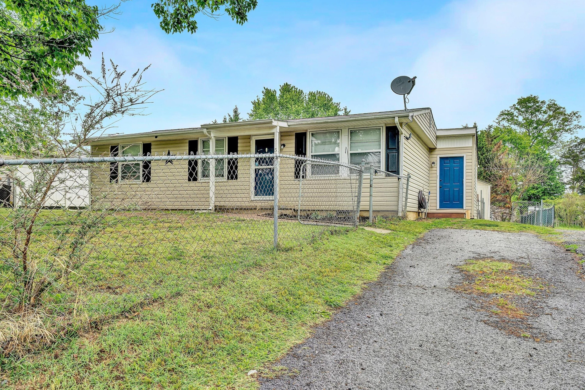 51 Railroad AVE - Photo 2