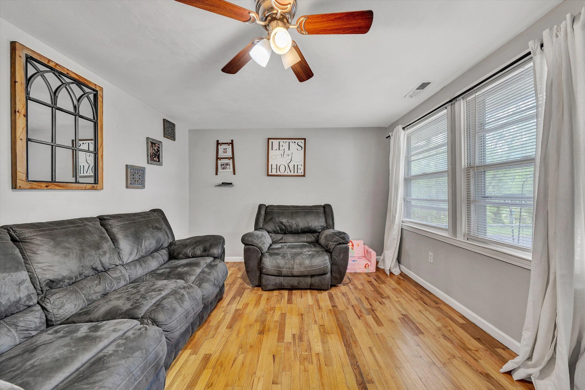 51 Railroad AVE - Photo 5