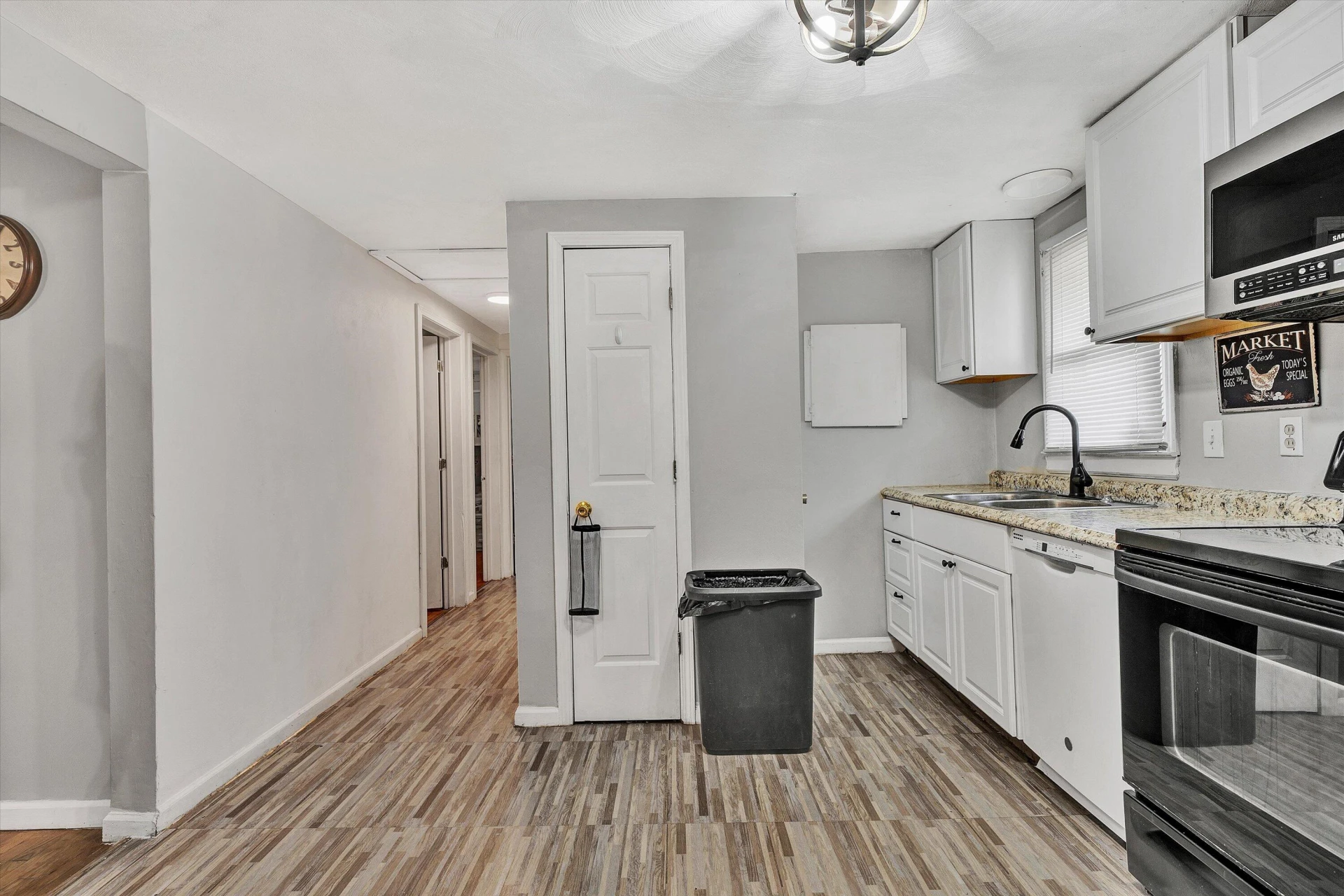 51 Railroad AVE - Photo 9